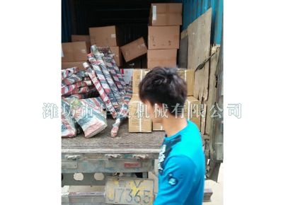 點擊查看詳細(xì)信息<br>標(biāo)題：華友機械發(fā)貨現(xiàn)場 閱讀次數(shù)：9334
