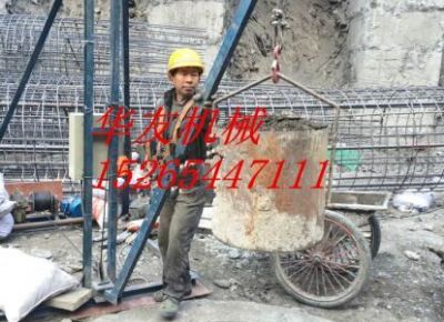 點(diǎn)擊查看詳細(xì)信息<br>標(biāo)題：華友機(jī)械建筑 挖樁 打井用小吊機(jī) 閱讀次數(shù)：7024